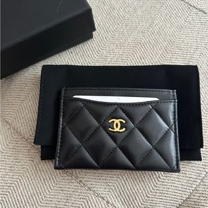 (SOLD) Chanel Classic Card Holder